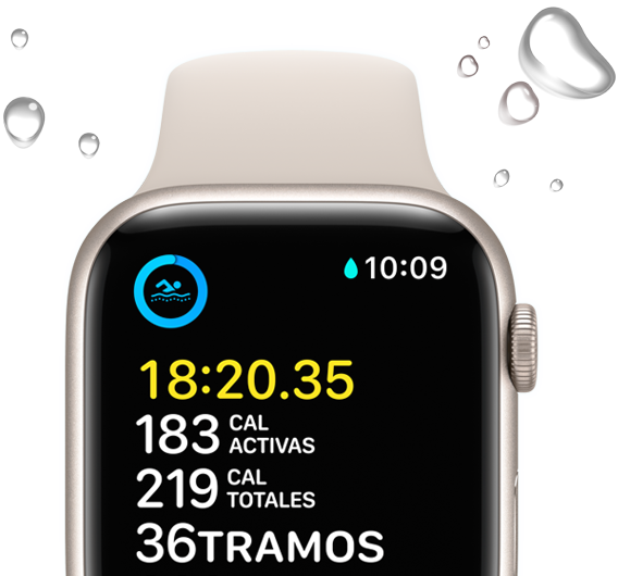 Un Apple Watch SE muestra un entrenamiento de natación con gotas de agua alrededor de la imagen del dispositivo.