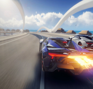 Imagen de un videojuego que muestra un auto a alta velocidad por una carretera con curvas.