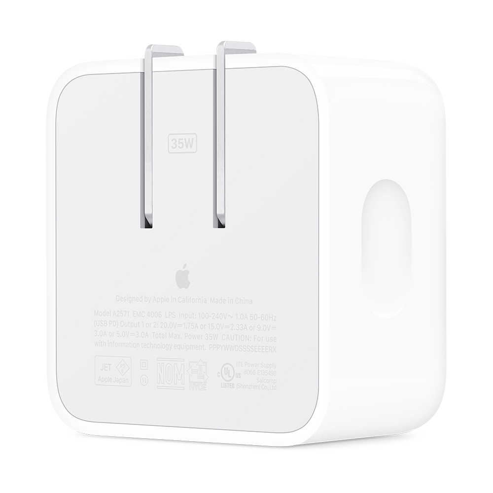 El adaptador de corriente compacto de 35 W con dos puertos USB-C te permite cargar dos dispositivos al mismo tiempo dondequiera que estés. Gracias a su tamaño compacto y sus clavijas plegables, podrás guardarlo y transportarlo fácilmente. Apple recomienda usarlo con la MacBook Air. También puedes usarlo con el iPhone, el iPad, el Apple Watch y los AirPods.